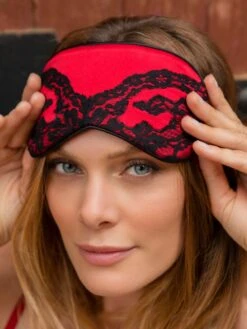 100% Seide Schlafmaske MARJOLIE No. 7 Calais Spitze Marjolaine -Marlies Dekkers Verkaufsgeschäft augenmaske seide marjolie rot schwarz 3mar0701 0504 marjolaine