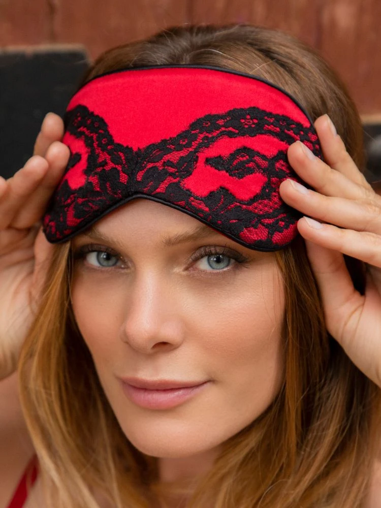 100% Seide Schlafmaske MARJOLIE No. 7 Von Marjolaine 4 100% Seide Schlafmaske MARJOLIE No. 7 Von Marjolaine – Bild 2