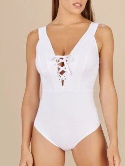 Badeanzug BONNIE 61 Von Pain De Sucre 28 Badeanzug BONNIE 61 Von Pain De Sucre -Marlies Dekkers Verkaufsgeschäft badeanzug bonnie weiss pain de sucre 6 1