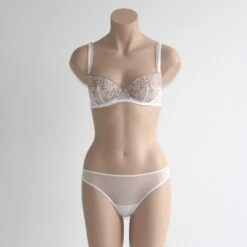 Tüll- String PETITS BIJOUX Von La Perla -Marlies Dekkers Verkaufsgeschäft bh set champagner beige la perla