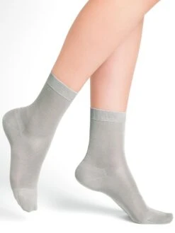 Damen Seidensocken Glatt Aus 100% Seide Von Bleuforêt 17 Damen Seidensocken Glatt Aus 100% Seide Von Bleuforêt -Marlies Dekkers Verkaufsgeschäft damen soeckchen seide bleuforet 6221dl5rcrvb grau 1