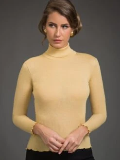 Merinowolle-Seide ROLLKRAGEN SHIRT Gerippt Von Artimaglia -Marlies Dekkers Verkaufsgeschäft merino wolle seide rollkragen shirt 54904 gold artimaglia 1 1