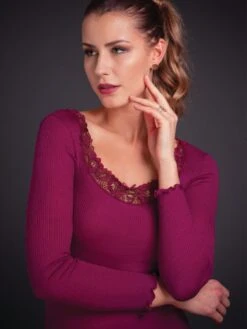 Merinowolle-Seide LANGARM SHIRT Mit Spitze Von Artimaglia 12 Merinowolle-Seide LANGARM SHIRT Mit Spitze Von Artimaglia -Marlies Dekkers Verkaufsgeschäft merino wolle seide shirt 67604 beere artimaglia 2