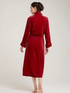 Seide-Viscose Samt Morgenmantel Lang DANIELA Von Vivis -Marlies Dekkers Verkaufsgeschäft morgenmantel seidensamt daniela v00039 berry vivs