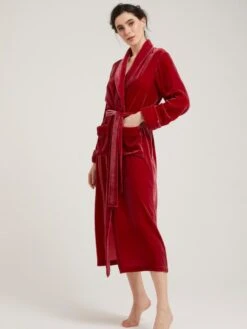 Seide-Viscose Samt Morgenmantel Lang DANIELA Uni Von Vivis -Marlies Dekkers Verkaufsgeschäft morgenmantel seidensamt daniela v00039 berry vivs 2 6