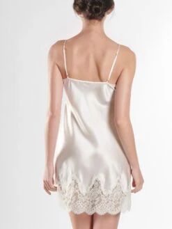 100% Seide Negligé SOIE D´AMOUR Von Aubade 40 100% Seide Negligé SOIE D´AMOUR Von Aubade -Marlies Dekkers Verkaufsgeschäft negligee seide perlmut ms40 soie d amour aubade 3