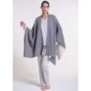 Feinstrick Wolle-Kaschmir PONCHO Von Verdiani Loungewear 1 Feinstrick Wolle-Kaschmir PONCHO Von Verdiani Loungewear -Marlies Dekkers Verkaufsgeschäft poncho doubleface wolle kaschmir grau ecru 8810 loungewear verdiani