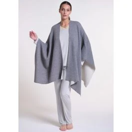 Feinstrick Wolle-Kaschmir PONCHO Von Verdiani Loungewear 3 Feinstrick Wolle-Kaschmir PONCHO Von Verdiani Loungewear