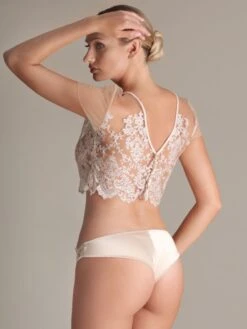 Spitze Brasiliana Slip Von Prelude Milano 19 Spitze Brasiliana Slip Von Prelude Milano -Marlies Dekkers Verkaufsgeschäft satin dessous gold yl242 yd239 prelude milano