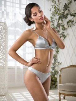 Seta Superior Stretchseide Triangel-BH REGALE Uni Cotton Club 33 Seta Superior Stretchseide Triangel-BH REGALE Uni Cotton Club -Marlies Dekkers Verkaufsgeschäft seide bh regale string vitale prode silber seta superior cotton club 1 1 1 1 1