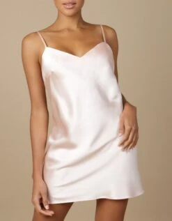 100% Seide Unterkleid SOIE ODA Kurz Von Marjolaine -Marlies Dekkers Verkaufsgeschäft seide unterkleid oda puder rose soie unie marjolaine 1