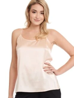 Seidentop SEDUZIONE DI SETA Von Gattina - Viele Farben 23 Seidentop SEDUZIONE DI SETA Von Gattina - Viele Farben -Marlies Dekkers Verkaufsgeschäft seidentop pearly pink 381480 seduzione di seta gattina 2 1