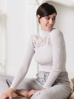Merinowolle-Seide TURTLENECK SHIRT Silber Leavers Spitze Von Oscalito -Marlies Dekkers Verkaufsgeschäft shirt turtleneck langarm chantilly spitze silber 6646 oscalito 6