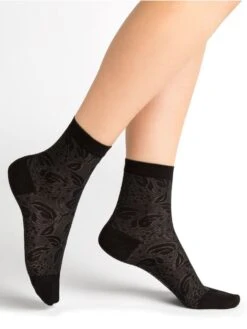 Damen Seidensocken Blumenmuster Aus 71% Seide Von Bleuforêt 7 Damen Seidensocken Blumenmuster Aus 71% Seide Von Bleuforêt -Marlies Dekkers Verkaufsgeschäft soeckchen seide spitze 6272 schwarz bleuforet