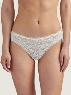 String ROSESSENCE HK Spitze Von Aubade -Marlies Dekkers Verkaufsgeschäft spitze dessous hk26 6 2 opal weiss rosessence aubade 1 1 1 1