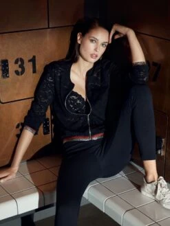 Jacke INAYA 80 Schwarz Aus Spitze Von Suggest -Marlies Dekkers Verkaufsgeschäft spitze jacke inaya hose noyan schwarz pain de sucre suggest 3 1