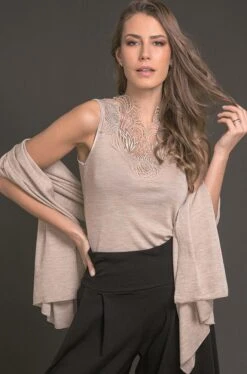 Merinowolle-Seide STOLA Schultertuch Von Artimaglia 28 Merinowolle-Seide STOLA Schultertuch Von Artimaglia -Marlies Dekkers Verkaufsgeschäft stola wolle seide 28600 avena artimaglia 2 1 1