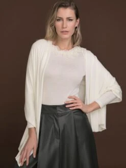 Merinowolle-Seide STOLA Schultertuch Von Artimaglia 20 Merinowolle-Seide STOLA Schultertuch Von Artimaglia -Marlies Dekkers Verkaufsgeschäft stola wolle seide weiss 28600 artimaglia 2 1 1