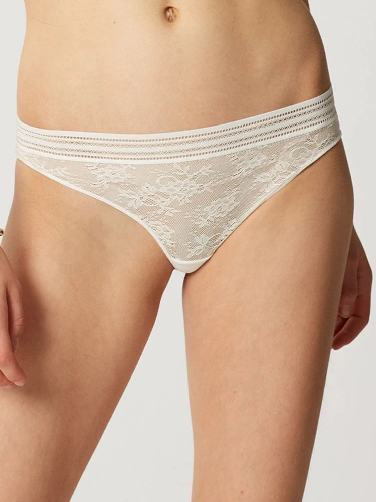 Tüllspitze String MISS LEJABY Von Maison Lejaby 4 Tüllspitze String MISS LEJABY Von Maison Lejaby – Bild 2