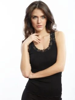 Merinowolle-Seide Unterhemd Gerippt Mit Calais Spitze Von Oscalito -Marlies Dekkers Verkaufsgeschäft unterhemd camisole leavers spitze basic schwarz 3410 oscalito 2 1